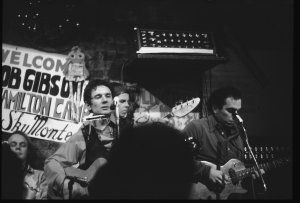 The Skymonters With Hamid Hamilton Camp, also at Earl of Old Town, Chicago, December 1972